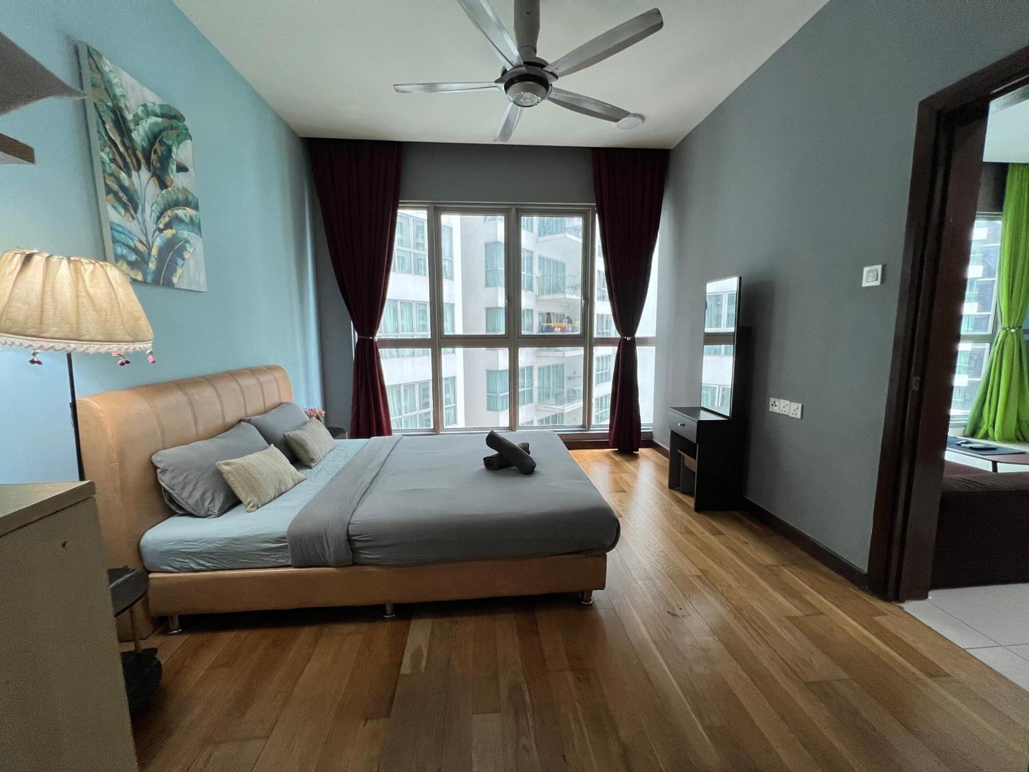 Regalia Service Suites Klcc Skypool Куала-Лумпур Экстерьер фото